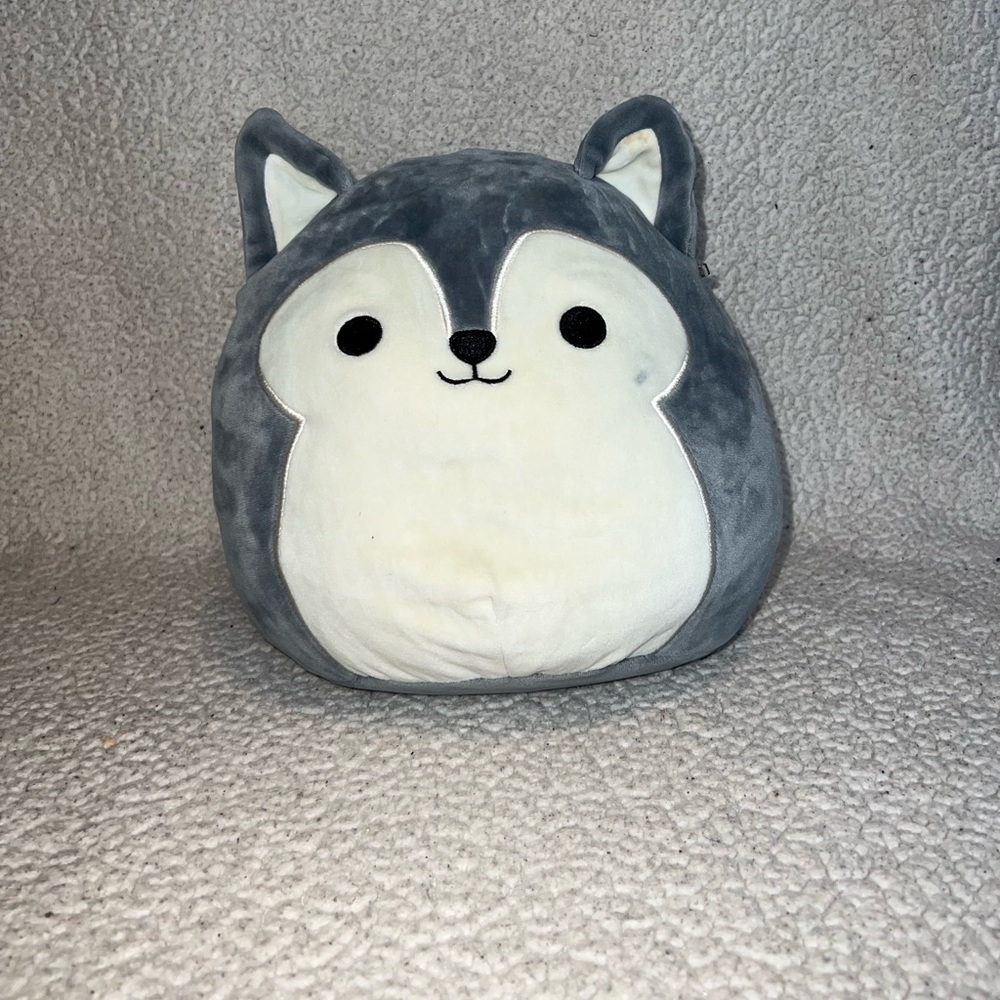 Small Gray Wolf Squishmallow